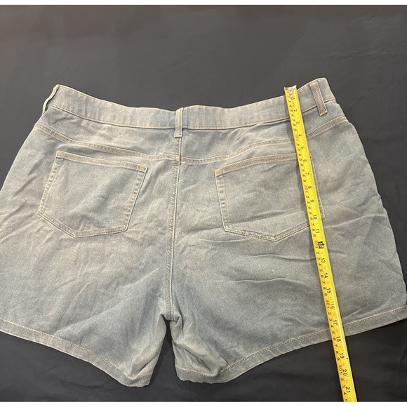 Terra & Sky Womens Light Wash Denim Jean Shorts Plus Size 5 Inch Inseam - Picture 4 of 12